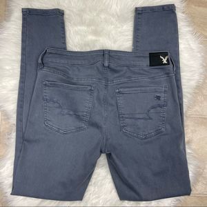 American Outfitters gray distressed jean Jeggings size 4